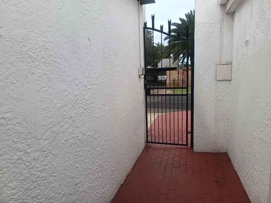 5 Bedroom Property for Sale in Royldene Northern Cape